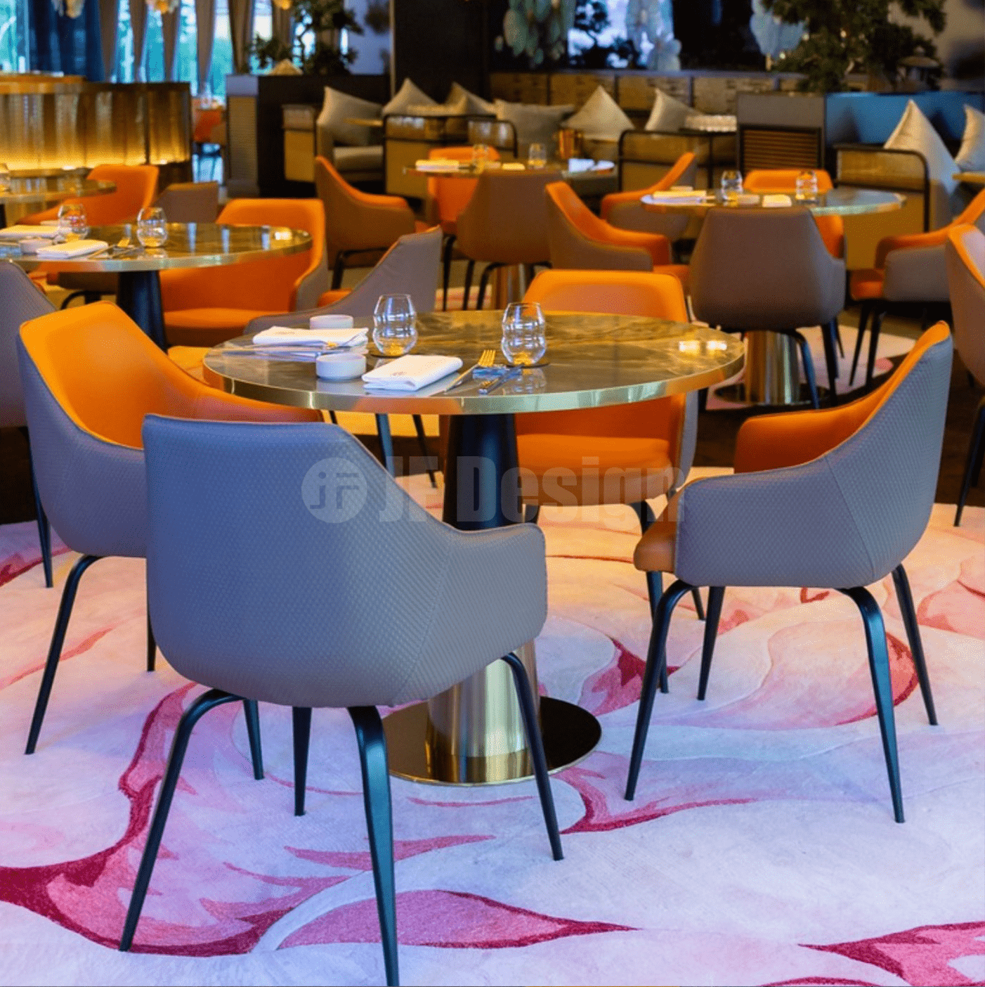 kinzuRoundTables&Chairs